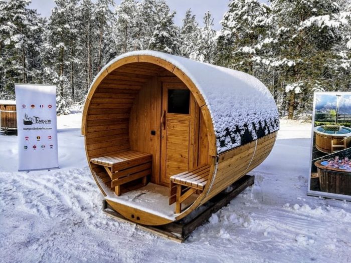Outdoor Garden Wooden Sauna And Jacuzzi