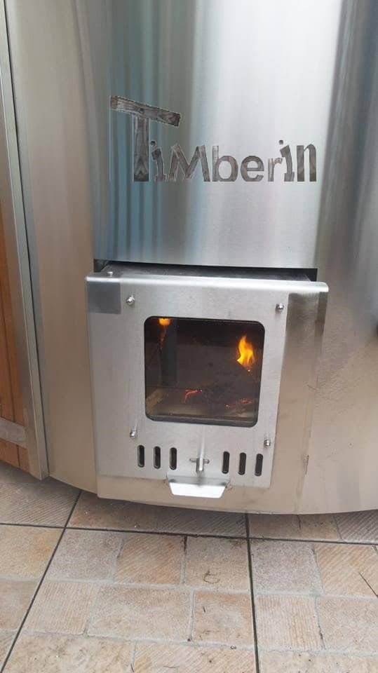 Wellness Royal Fiberglass Hot Tub, Martin, U K (2)