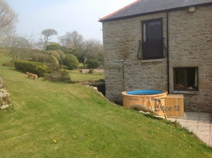 POLYPROPYLENE HOT TUB,Gilly, Truro, U K (2)