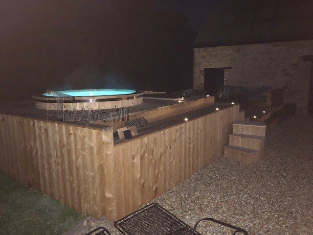 ELECTRIC OUTDOOR HOT TUB SPA, Alan, Newport, U K (3)