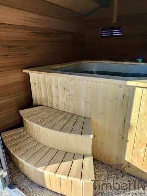 Square large hot tub (1)