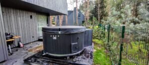 Wpc hot tub with electric heater (6)