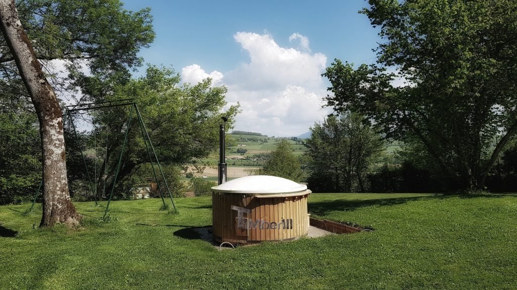 Wellness Royal fiberglass hot tub with internal heater Samuel PALADRU France