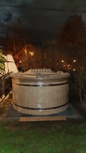 Outdoor Garden Jacuzzi Hot Tub Special Offer (22)