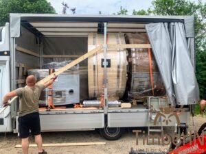 Outdoor garden jacuzzi hot tub special offer (4)