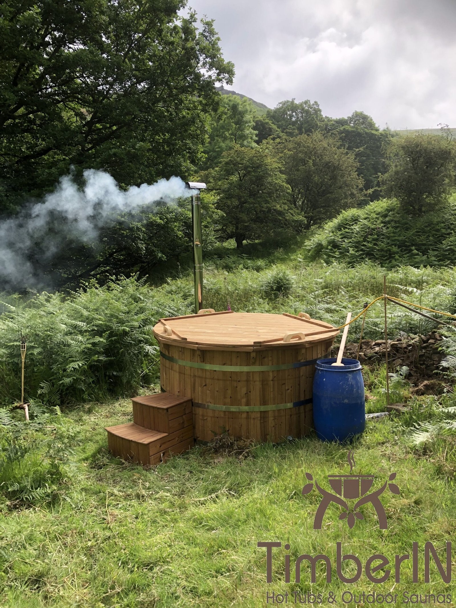 Wooden hot tub possible with jets Deluxe thermowood Robert Hope Valley United Kingdom 2 scaled