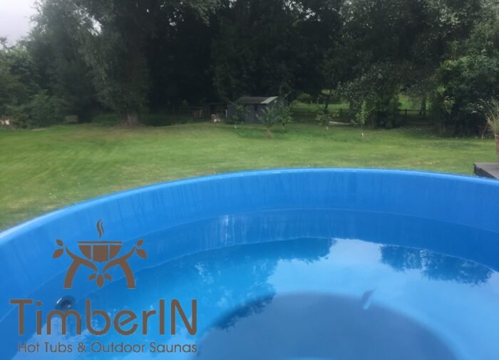 6 – 8 person outdoor hot tub with external heater (1)