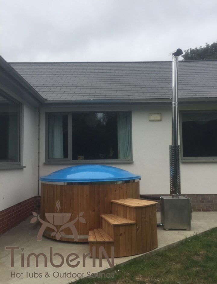 6 – 8 person outdoor hot tub with external heater (3)