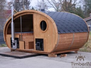 Outdoor oval sauna with an integrated hot tub (40)