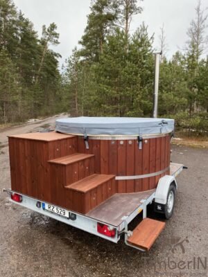 Mobile outdoor hot tub with polypropylene lining (8)