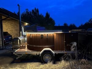 Plastic hot tub on a trailer (2)