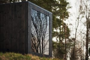 TimberIN Nordic Cube side wall and glass detail